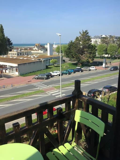 Апартаменти Les Embruns - Le Balcon - 2Eme Etage Довіль Екстер'єр фото