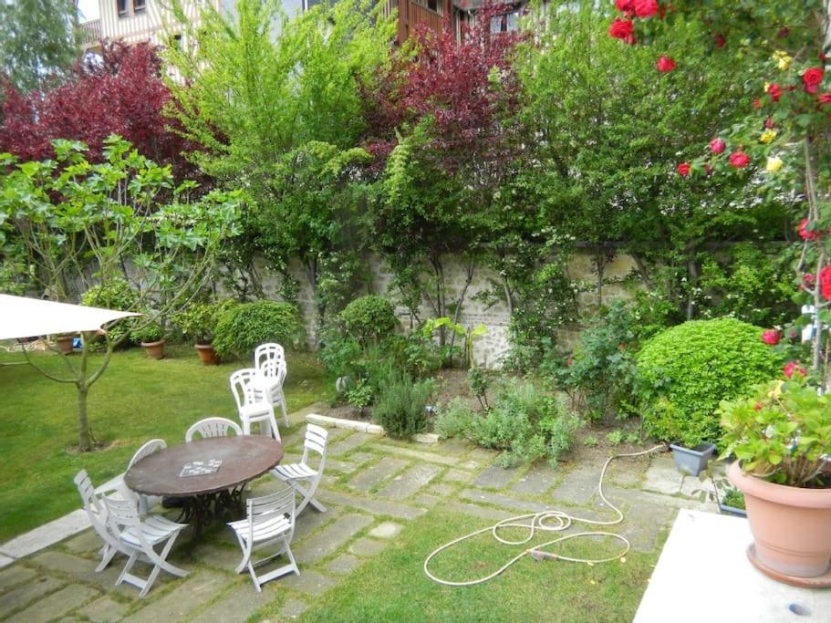 Апартаменти Les Embruns - Le Balcon - 2Eme Etage Довіль Екстер'єр фото